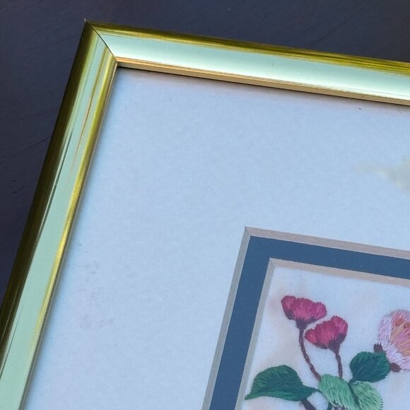 Vintage Chinese Silk Embroidery of Birds & Blossoms Framed Asian Needlework Art - Picture 9 of 16